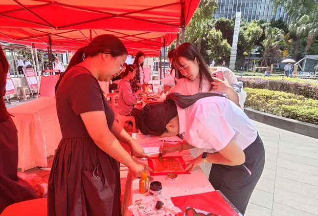 “家門(mén)口”的一站式服務(wù)！瑞方人力助力打造火車(chē)南站街道錦官新城社區(qū)特色就業(yè)IP 第5張