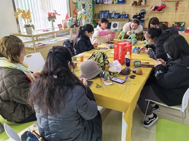 傳承指尖手藝，激活就業(yè)新機(jī)：瑞方人力助力華興街道開展女紅就業(yè)幫扶 第4張